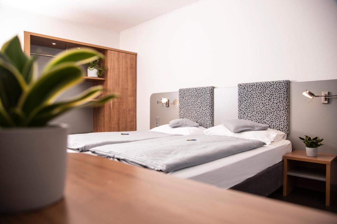 Hotel Russweiher Eschenbach in der Oberpfalz エクステリア 写真
