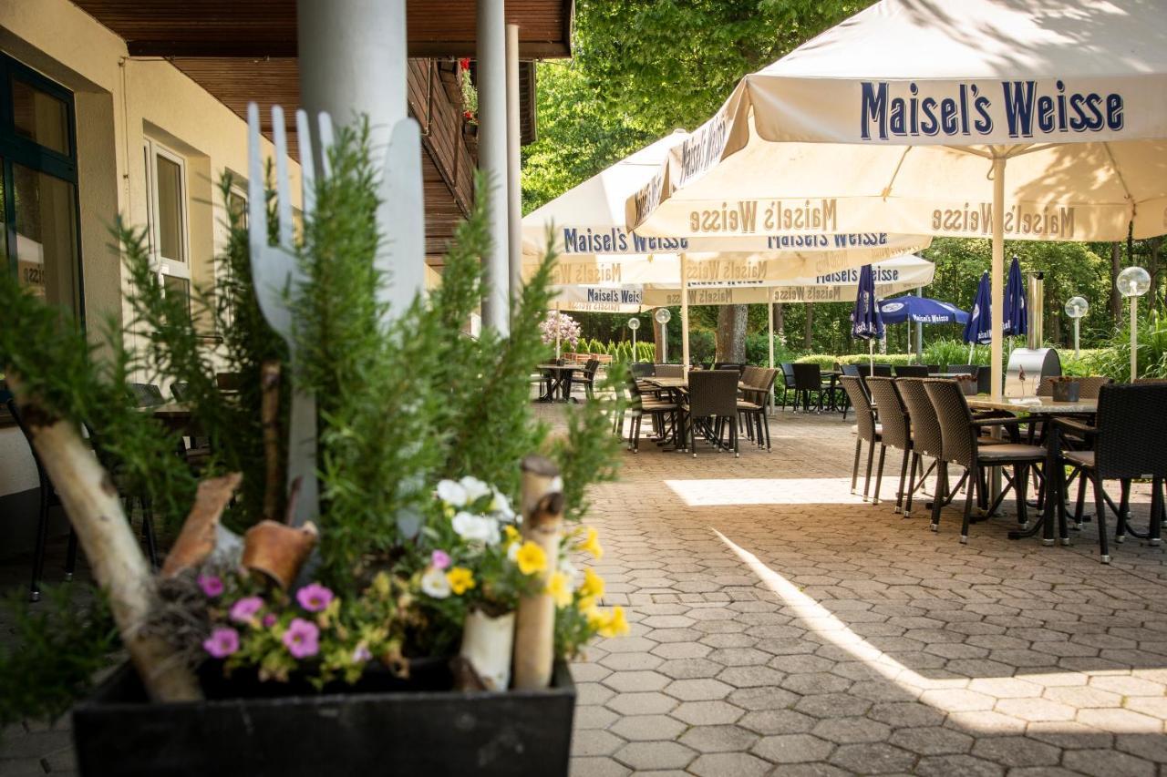Hotel Russweiher Eschenbach in der Oberpfalz エクステリア 写真